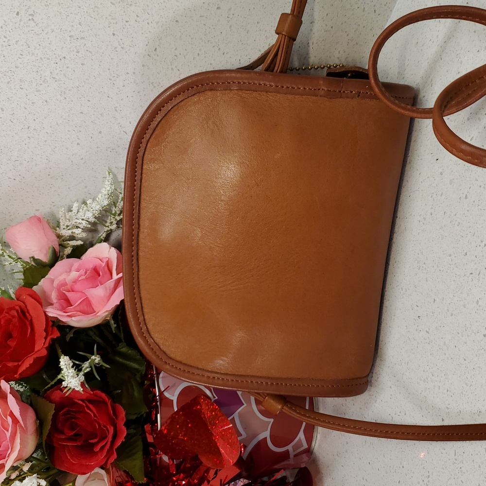Vintage COACH Leather Crossbody - Picture 2 of 8
